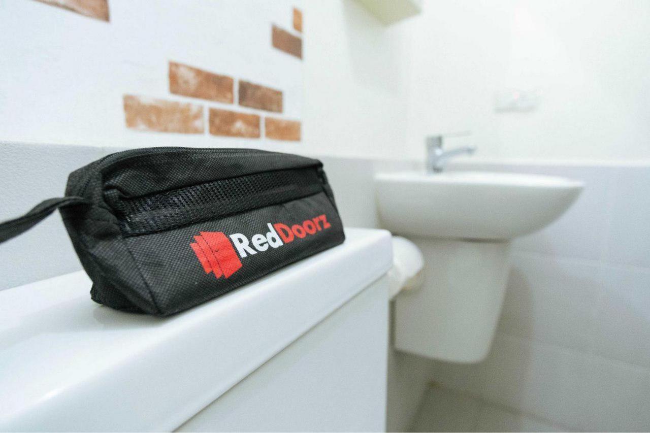 Hotel Reddoorz Syariah Near Rs Harapan Bunda Banda Aceh Geutieue Exterior foto
